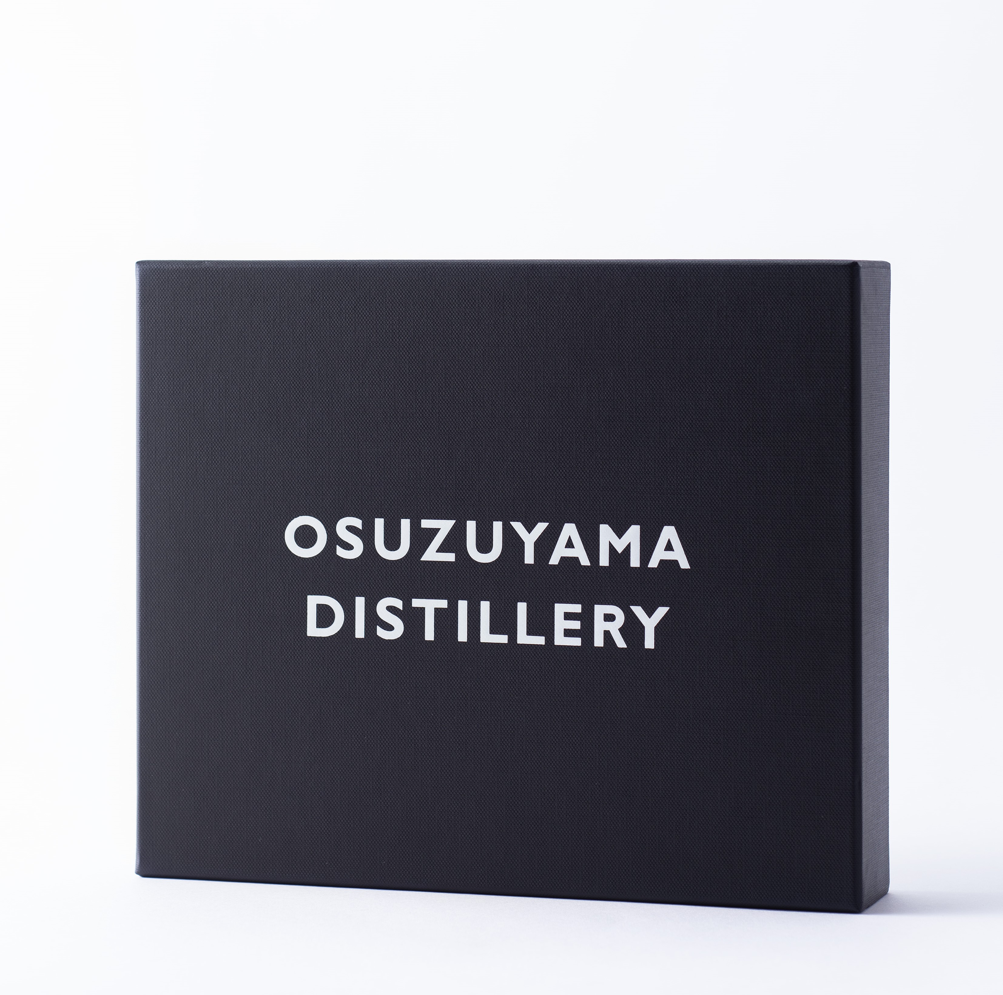 OSUZU MALT NEW BORN（桜/アメリカンオーク樽　27カ月熟成） OSUZU GIN GIFT BOX